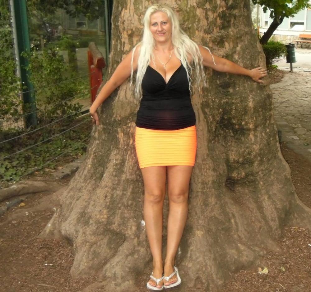 25P HUN MAGYAR SEXY MILF 76 GOOD SUCKING BITCH MOM