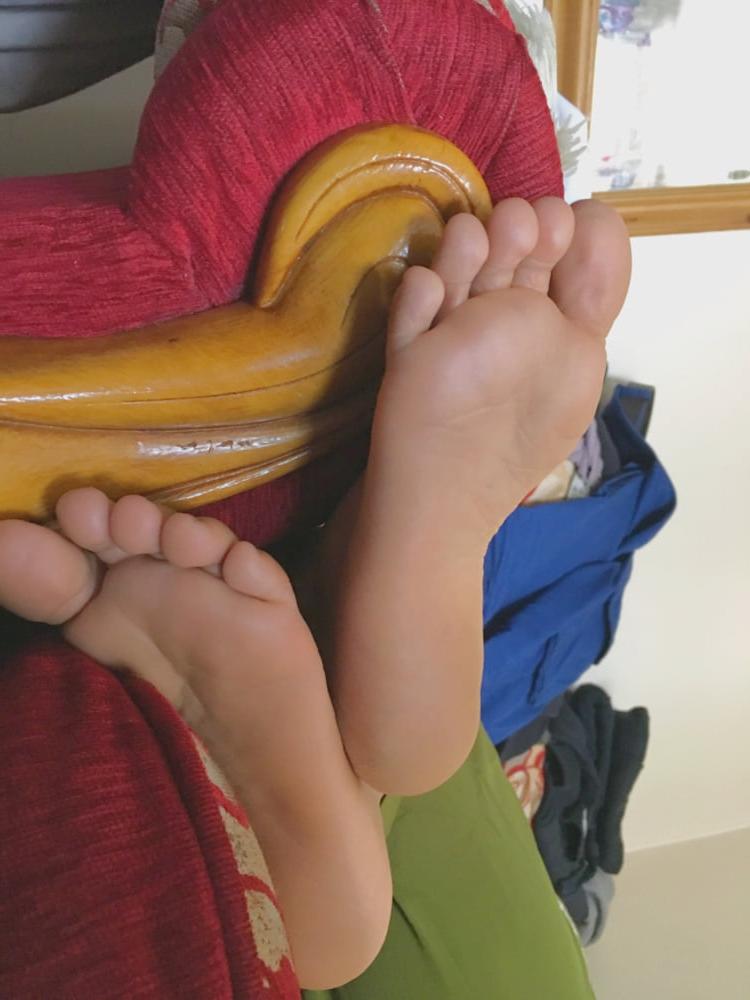 25P Amateur Indian Feet