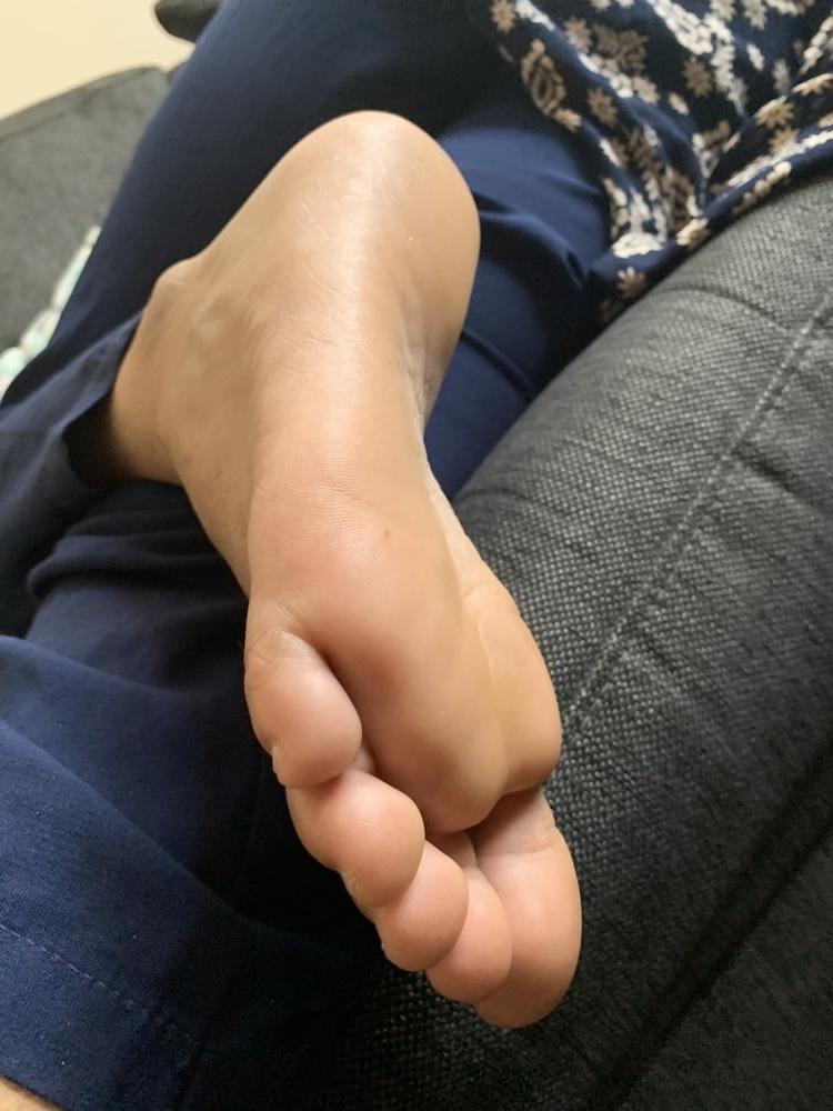 25P Amateur Indian Feet