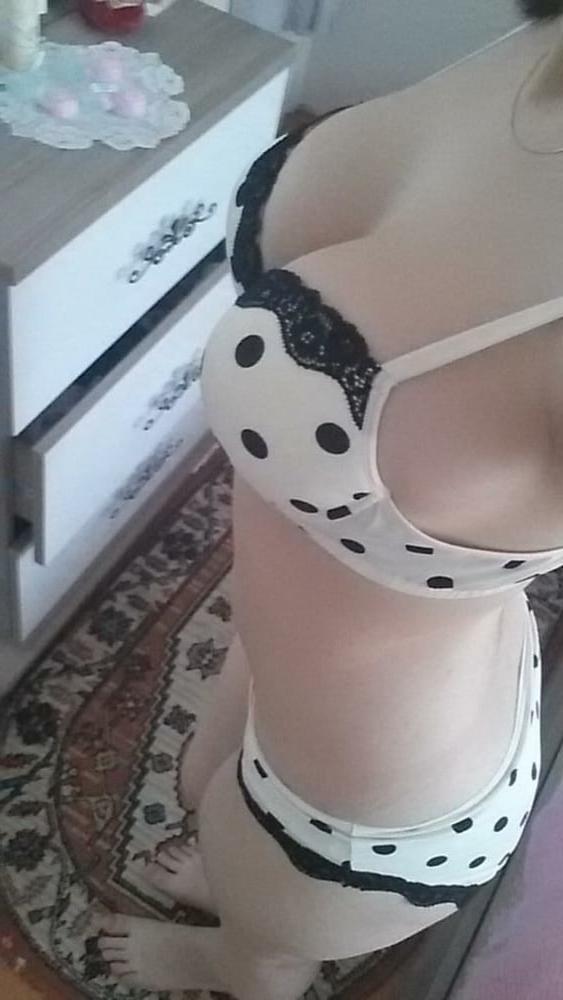 6P Mistress Amal sexy girl Moroccan for money