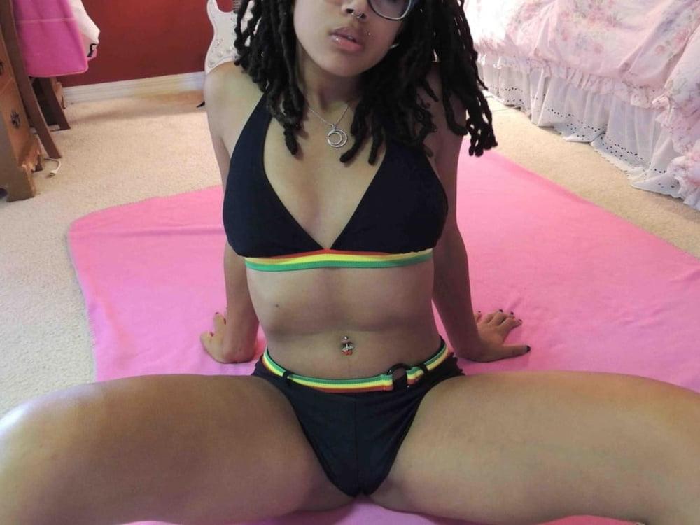 25P Bad Lil Lightskin Freaky Bitch