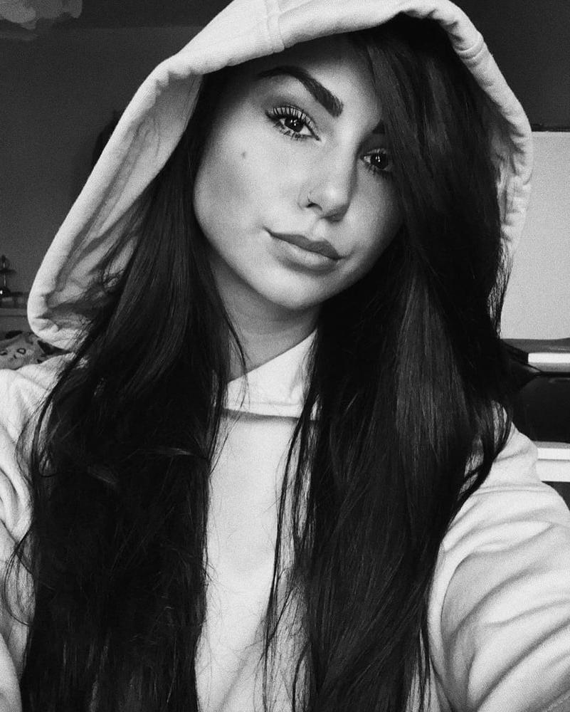 25P Jasmin - German Insta Bitch