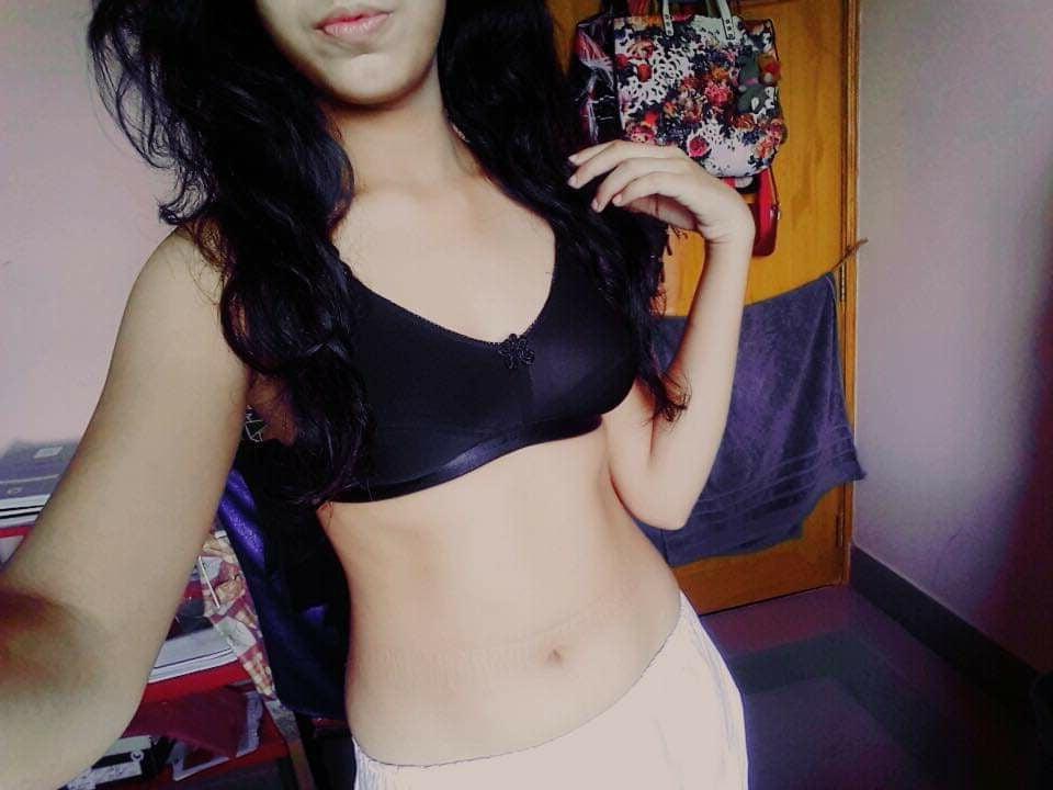 25P Cute Indian Girl Naked Leaked