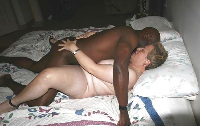 25P WHITE WIVES LOVE BLACK COCK 118