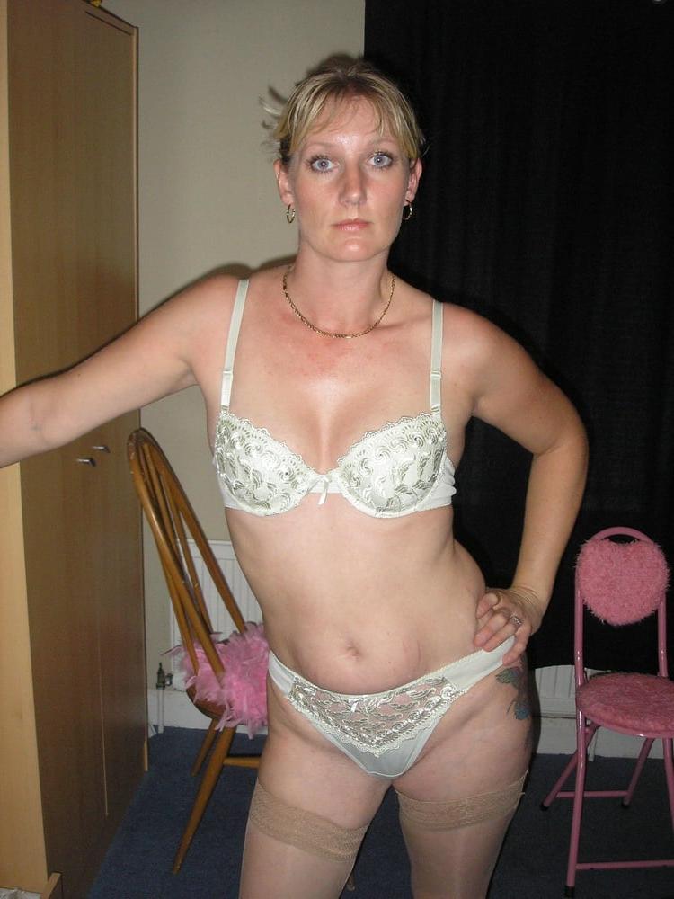 25P Slutty German Milf Bitch