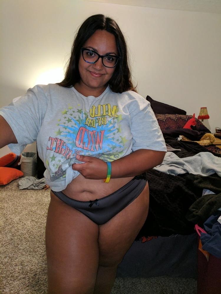 25P Chubby bigtits
