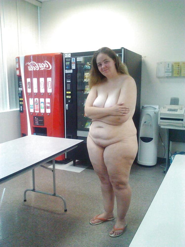 25P Beautiful chubby woman