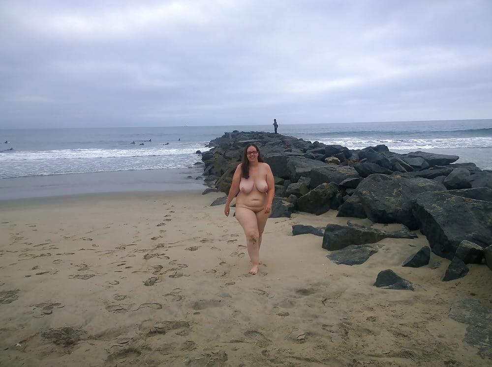 25P Beautiful chubby woman