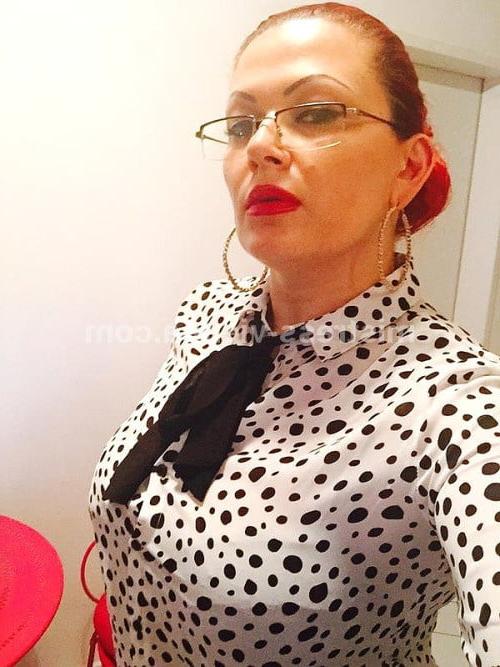 23P Glasses milfs gilfs mix