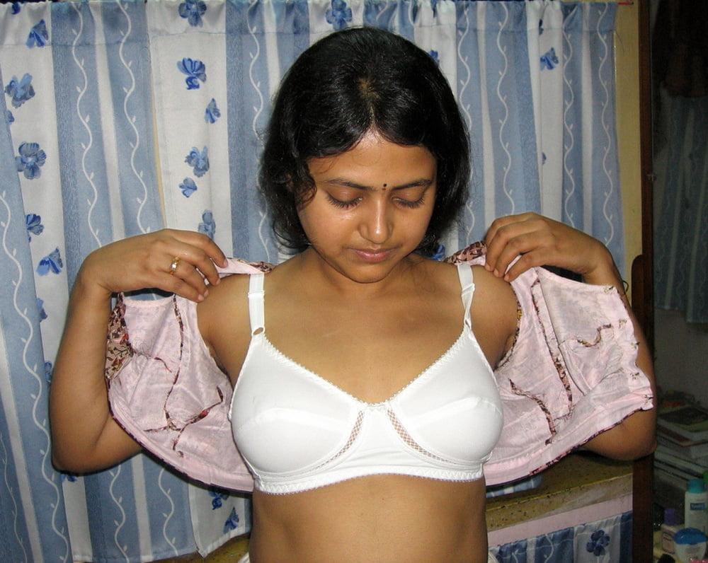 25P Desi Cute sexy Bhabhi ever in net