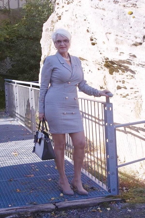 25P Chunky GILFs and MILFs #9