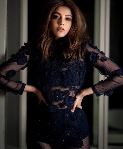 25P Kajal agarwal slut queen