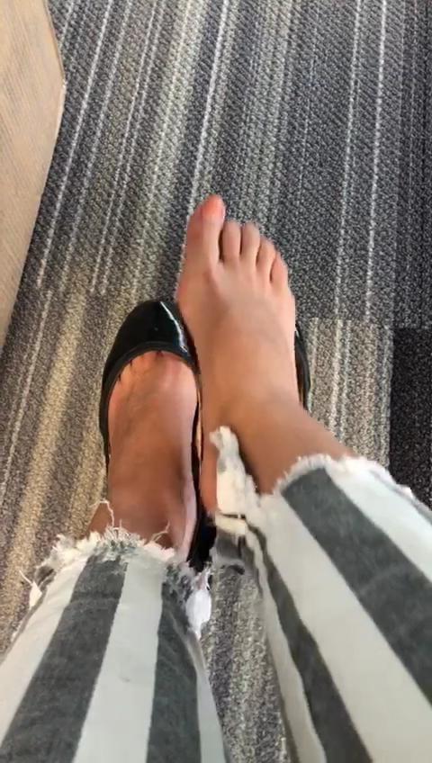 25P feet, toes and soles of Webslut Marcela Rodriguez