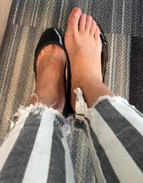 25P feet, toes and soles of Webslut Marcela Rodriguez