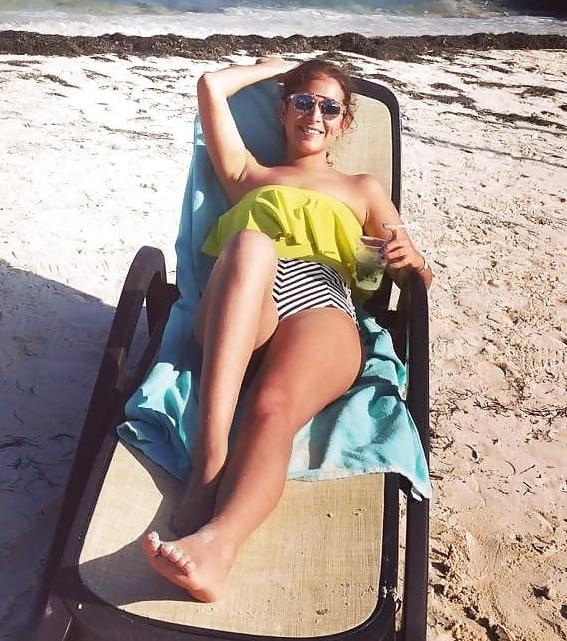25P feet, toes and soles of Webslut Marcela Rodriguez