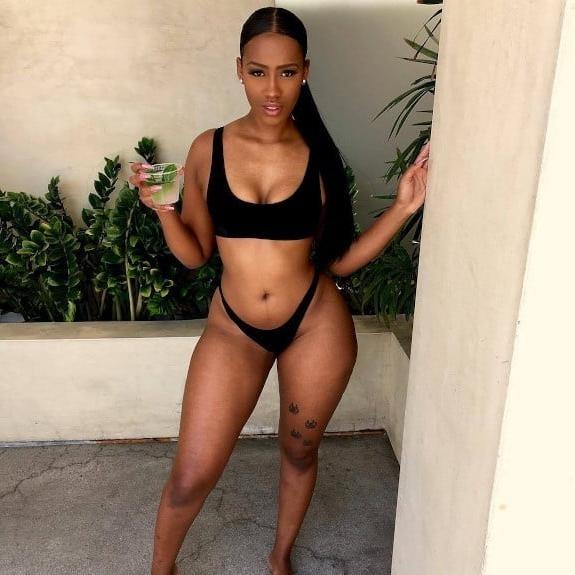 11P Ebony Ass &amp; Feet