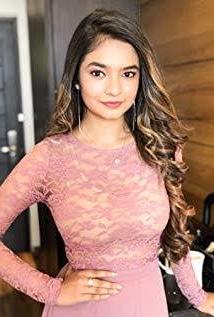 22P Anushka sen sexy bitch