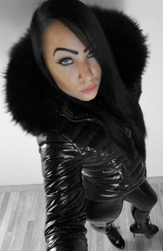 12P Glossy Vero Moda PuFFeRJaCkEt