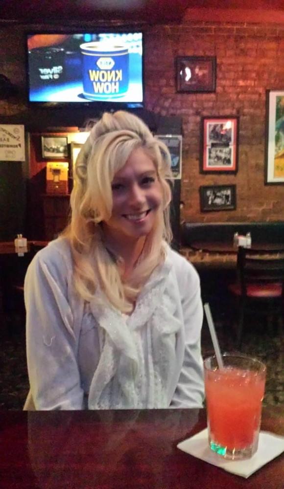 25P Cute blonde mom