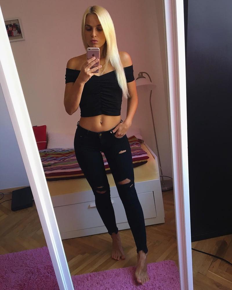 25P Ilonka Cajankova - sexy czech fitness and freddy wear model