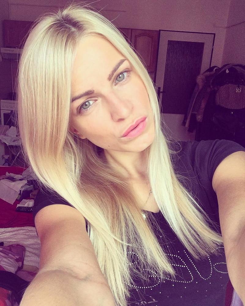 25P Ilonka Cajankova - sexy czech fitness and freddy wear model