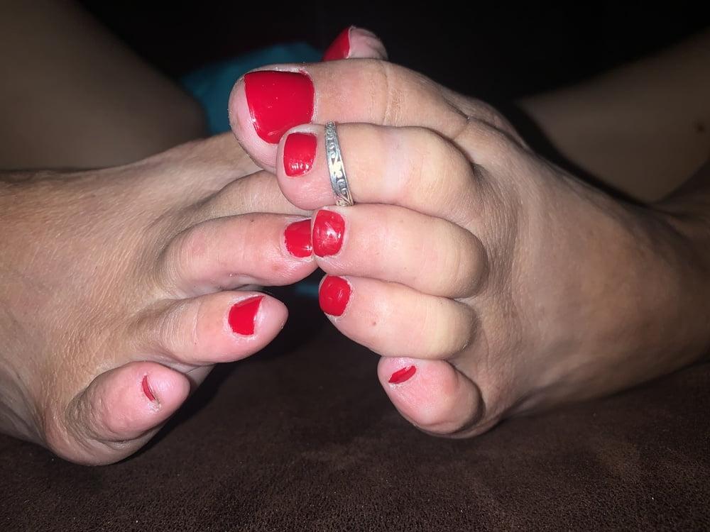 25P Wife feet collection