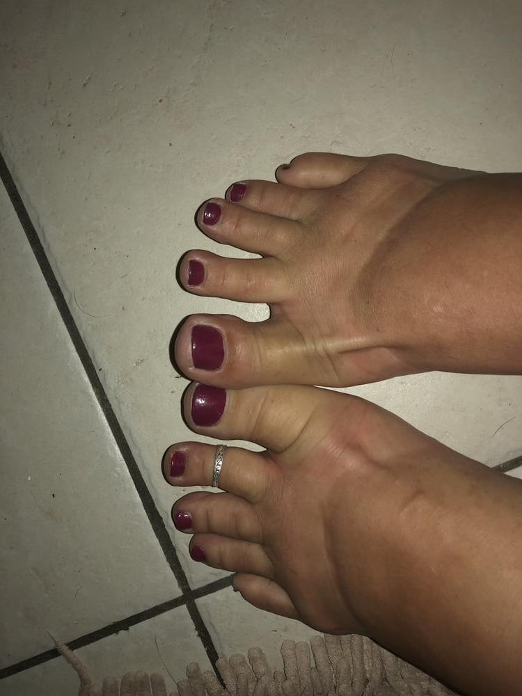 25P Wife feet collection