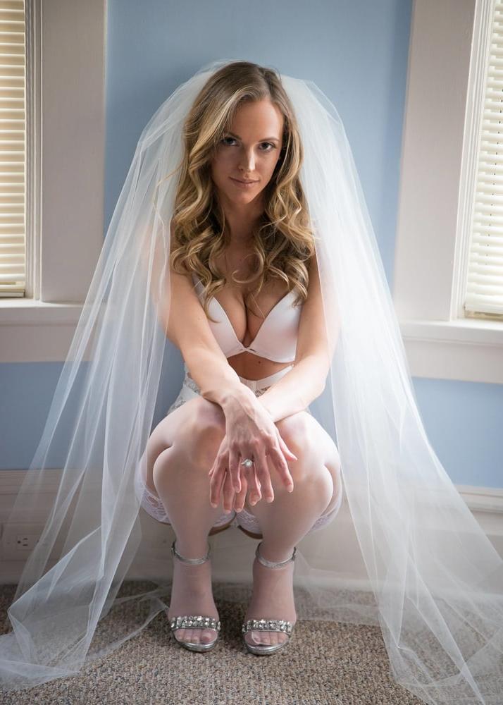 25P Soccer Bride