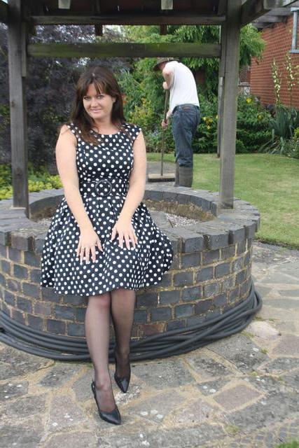 25P chubby by the well