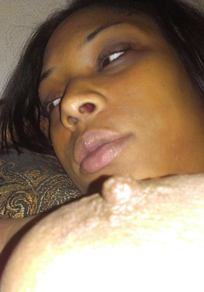 25P Big Black Tits Selfie