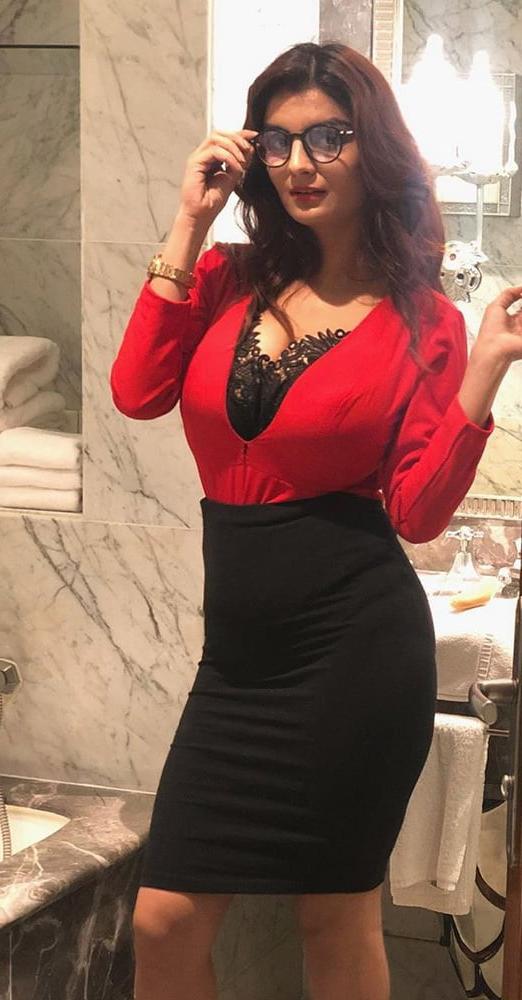 21P Anveshi Jain Hot &amp; Juicy