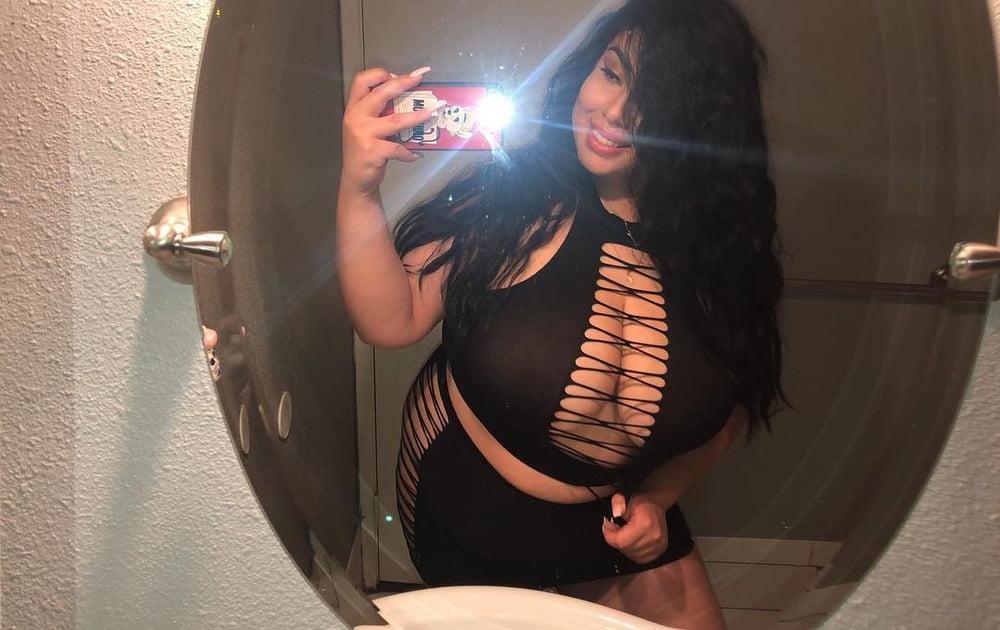 25P Busty Chubby Latina