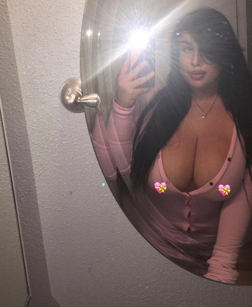 25P Busty Chubby Latina