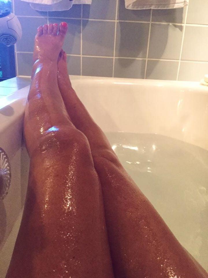 25P Sexy &amp; Chubby Legs 15