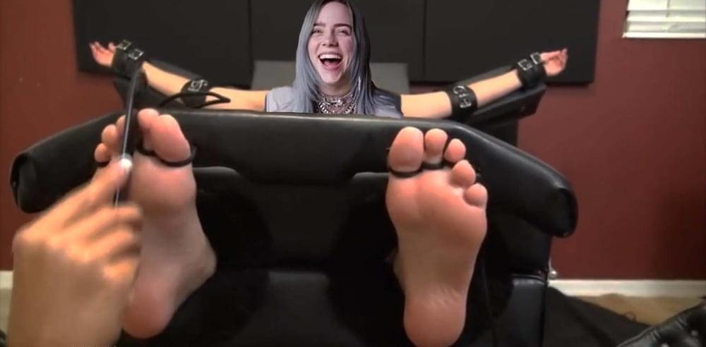 25P WWE Divas and Celebs Feet and Tickles Edits