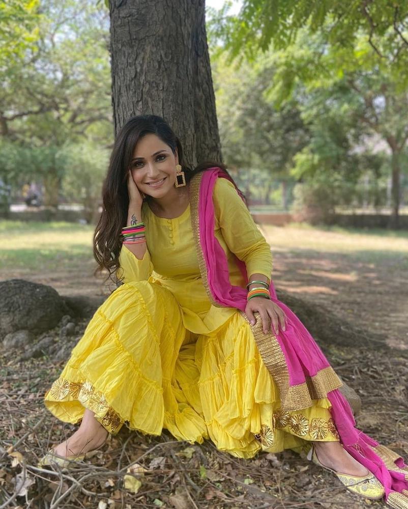 25P Sexy Indian Goddess 169