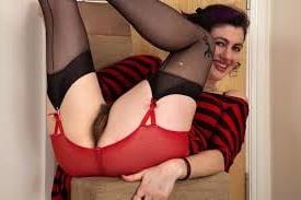 25P classic pussy in lingerie 2