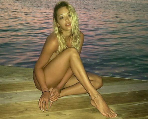 22P Rita Ora's feet mmmmmm
