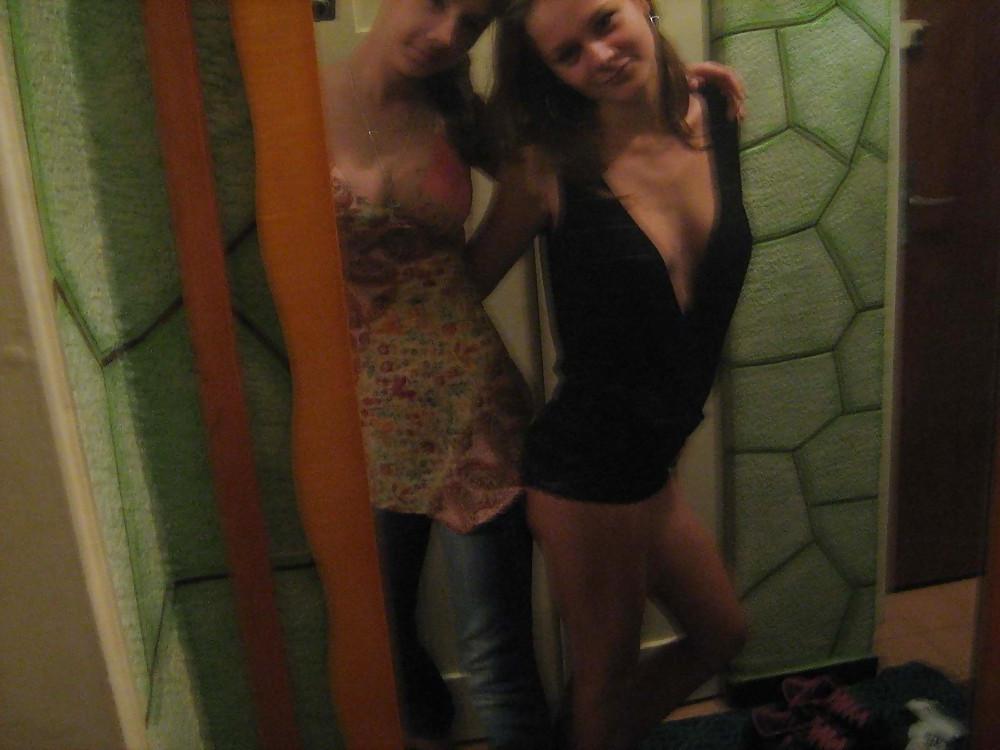 25P Real Girlfriends - Two Sexy Teenies
