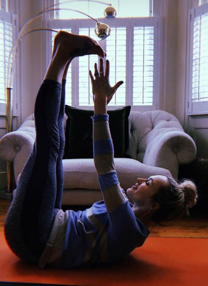 25P Fearne Cotton's pretty feet - mega gallery