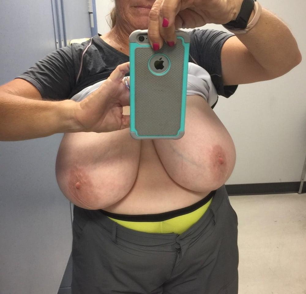 14P Big Tit Amateur #76 (Grannys Juggs)