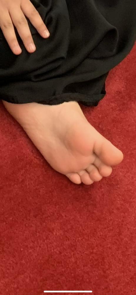 13P Amateur Feet