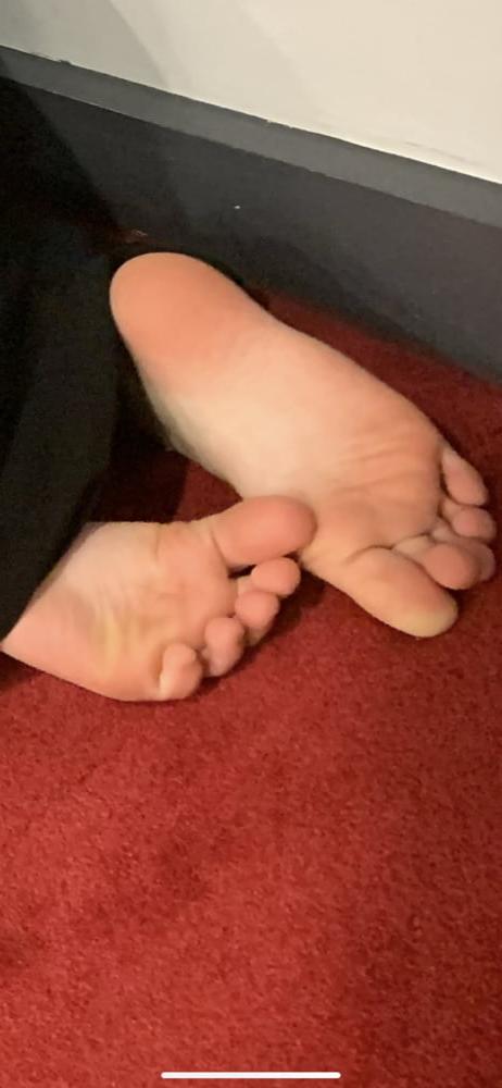 13P Amateur Feet