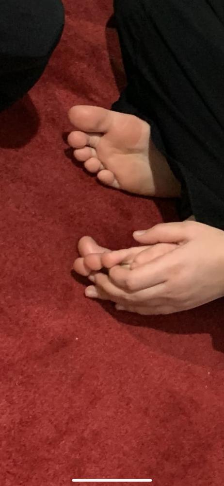 13P Amateur Feet