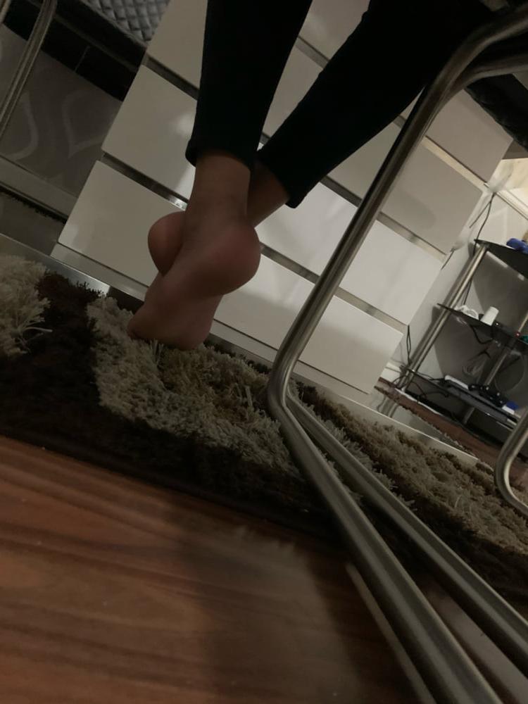13P Amateur Feet