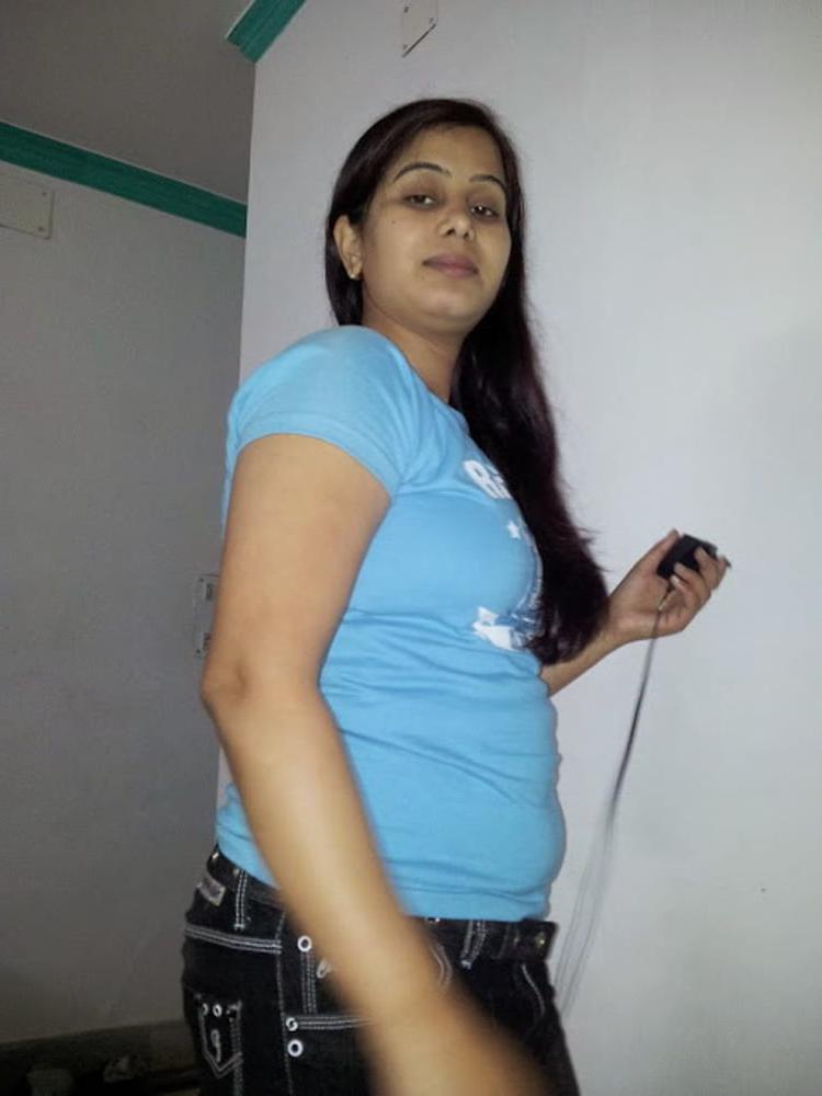 21P Hot aunty