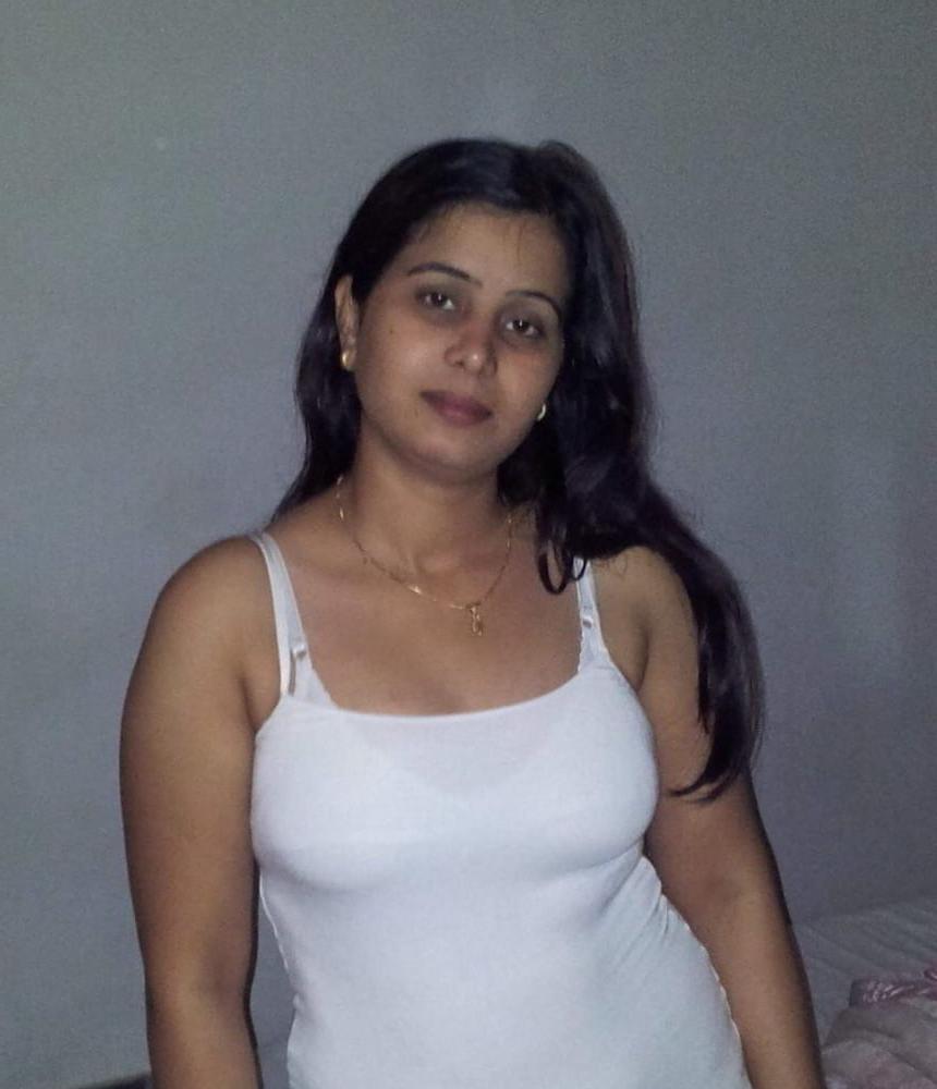 21P Hot aunty
