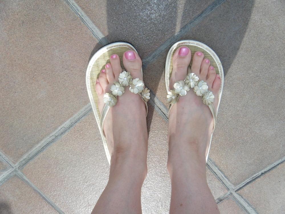 7P My wife's sexy legs and feet