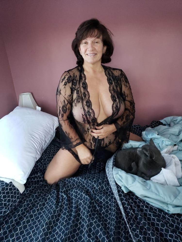 25P Chunky GILFs and MILFs #8