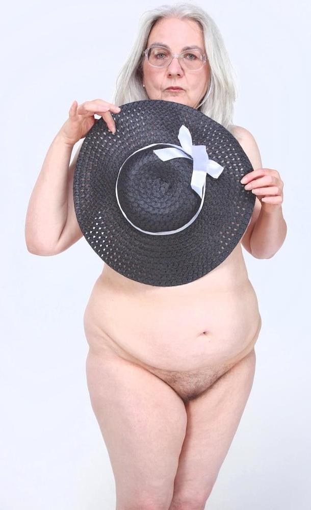 25P Cute Grannies with Hairy Pussies #2